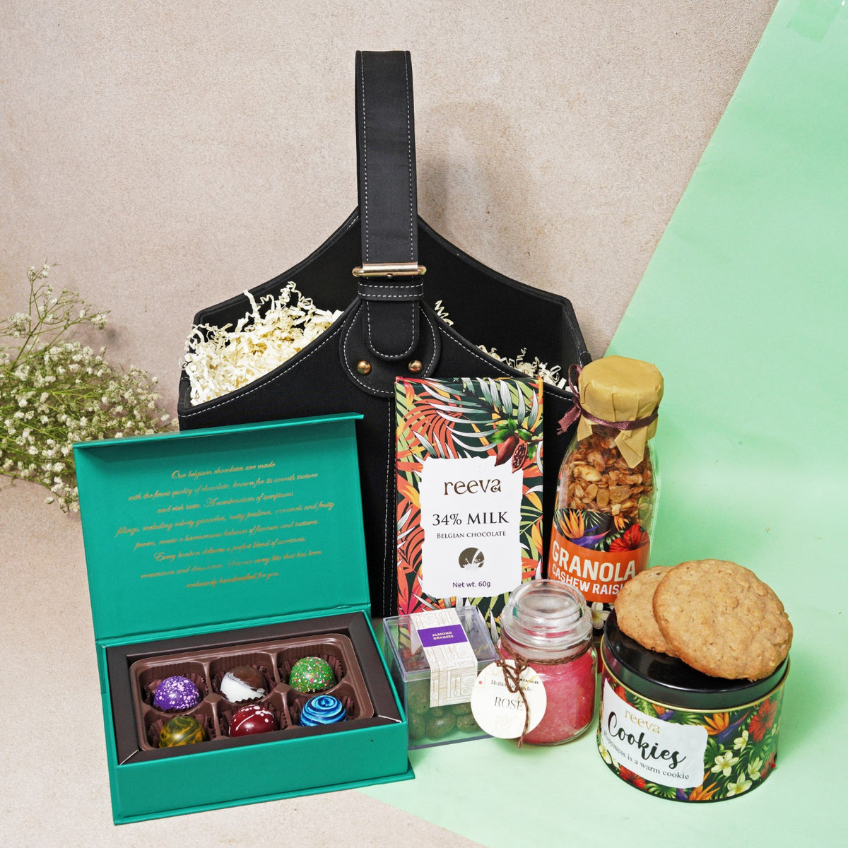 Sweetest bond hamper