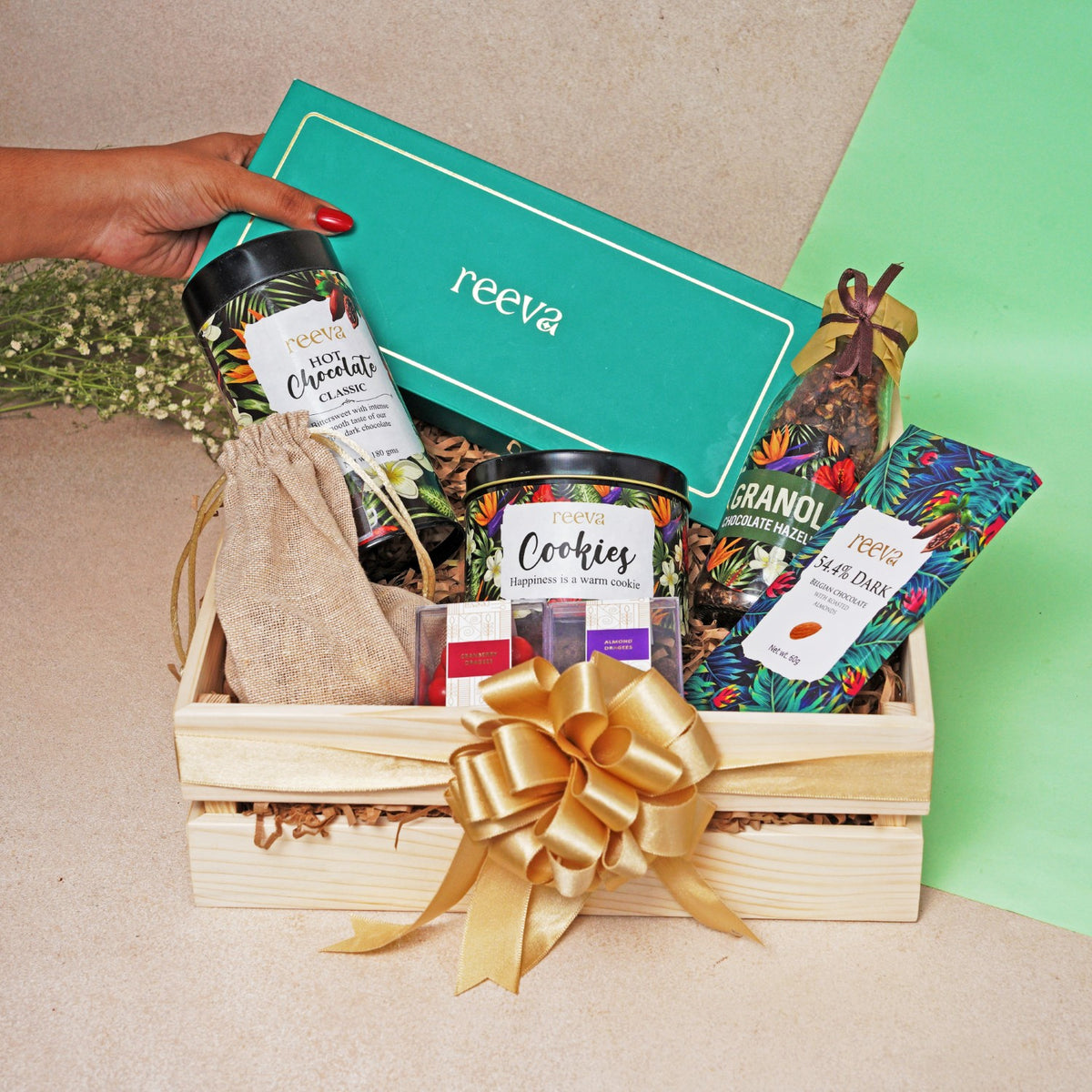 Luxurious collection hamper