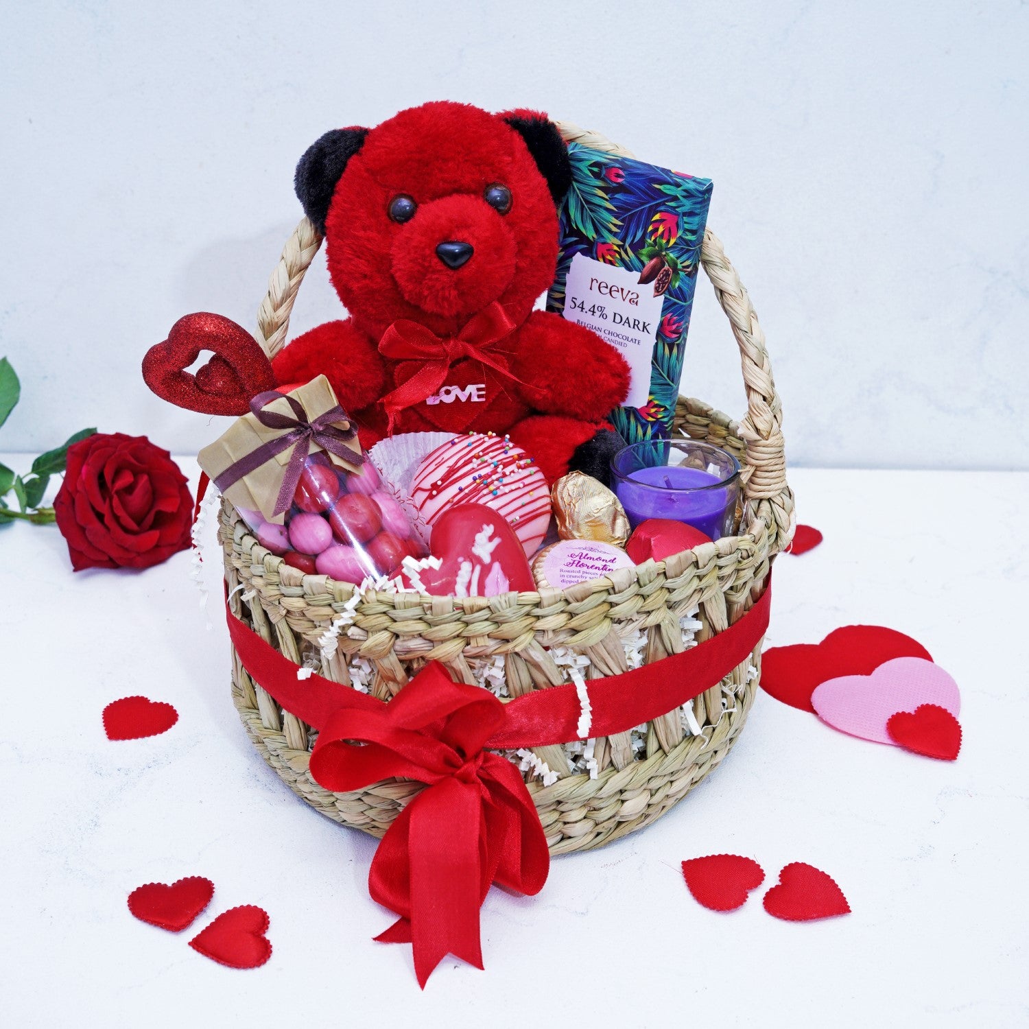 Lovestruck Delight Basket